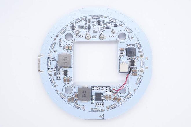 凯博15W Qi2制冷磁吸无线充电器拆解pg电子模拟器试玩制冷散热夏日游戏无忧(图4)